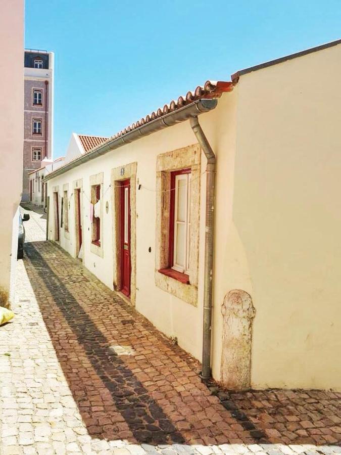 Apartments In The Castle Of S Jorge Lisbon Exterior photo